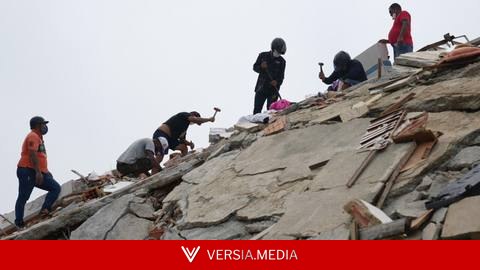 Séismes au Venezuela: familles et secouristes étrangers se relaient sans relâche sur les décombres
