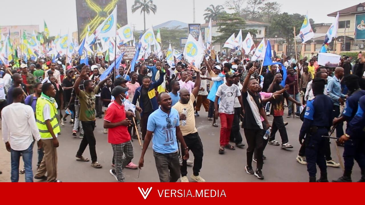 Changement de Constitution en RDC: le parti présidentiel dénonce «un coup de théâtre» de l’opposition lors d’un sit-in — World News | Versia.media